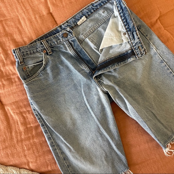 Vintage Levi Bermuda shorts Women’s Size 6/8 - Picture 3 of 8